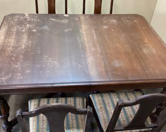 ANTIQUE JACOBEAN STYLE DINING TABLE w 6 CHAIRS, 3 PIECE BASE FOR EASY MOVING, TOP NEEDS REFINISHING NO SHIPPING PICKUP ONLY