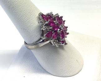 STERLING SILVER RUBY RING SIZE 8 STUNNING RUBY 5.61 TOTAL GRAMS
