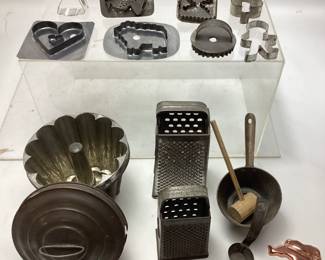  ASSORTED BAKING, BUNDT PAN, COOKIE CUTTERS, BOX GRATERS, SIFTER