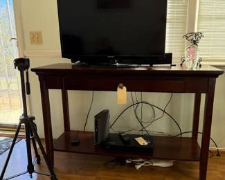 Samsung TV 
Soundbar
LG Blue Ray
Tri Pod
