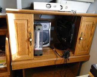 Electronics and a hutch