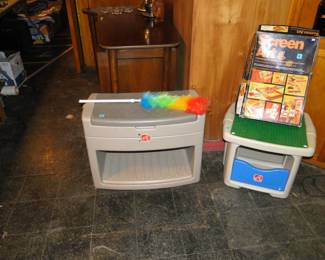 Play things, and duster things