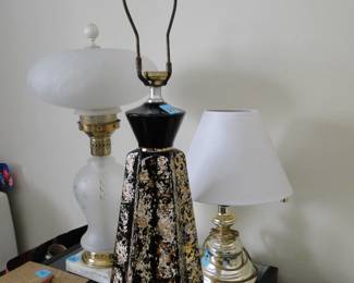 Funky cool Mid Century Modern lamp, needs work, but darn those bones are nice