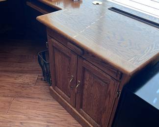 Office Desk w Hutch and Storage