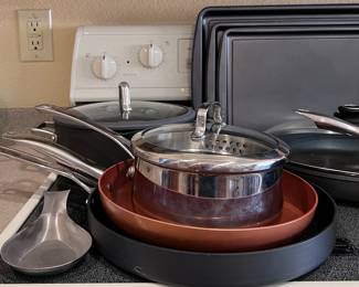 Bakeware, Pots & Pans: Calphalon, T-Fal, Cuisinart