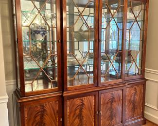 Stickley China Cabinet, in immaculate condition 