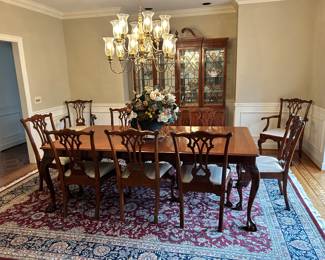 Stunning Stickley Dining Room table with 3 leaves and 10 chairs with custom table pads 