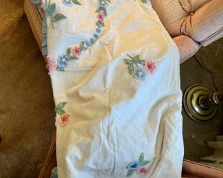 Beautiful Vintage Cabin Crafts Needle Tuft Bedspread