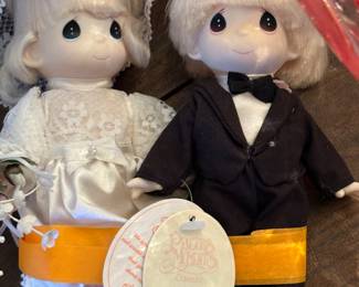 Precious Moments bride & groome