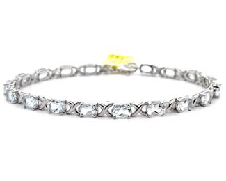 7.39 Carat Natural Aquamarine Oval XOXO Bracelet