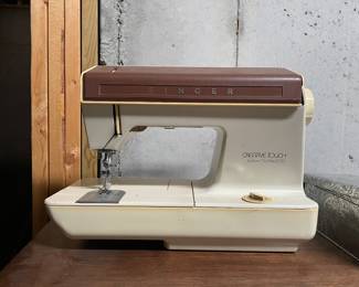 Singer Creative Touch Fashion Machine 1036 with wood cabinet