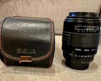 Vintage Sigma zoom lens and case