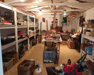 Work in progress.... the cleanest double shed with electronics, CorningWare, Christmas, kitchen, tools, vintage space heaters, and the collection of BETTY BOOP will be inside... detailed pictures coming Saturday 24th! 