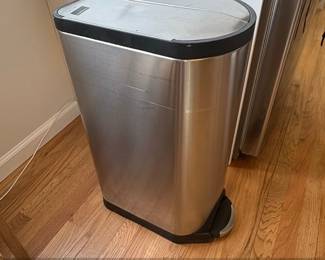 Simplehuman L Rectangular Butterfly Lid Step Trash Can