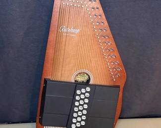 Oscar Schmidt OS21C 21-chord autoharp