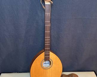 Walkabout Dulcimer made by the Olympia Dulcimer Company