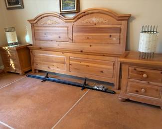 Broyhill king size bed frame