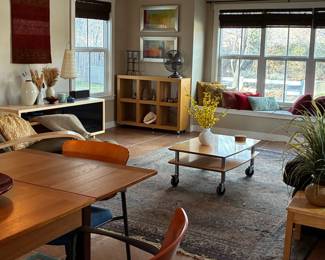 Contemporary furniture and decor, 94X114" area rug