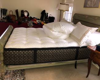Very high end hand made Queen mattress set: Halstead Luxe by Aireloom