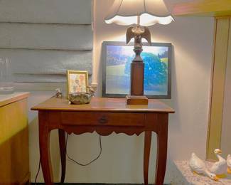 This lamp is more avian in design, and the table is different, but still works.  Oh!  Don't forget the ducks (down to the right).