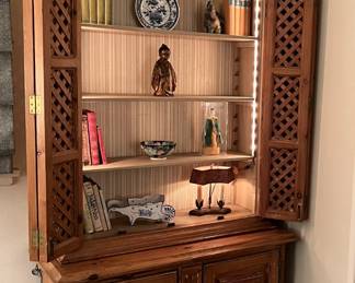 Here is the same cabinet with the doors opened.  Notice the lighting?