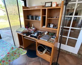 Oak Computer Desk with Hutch