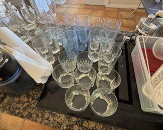 Assorted Glassware Set