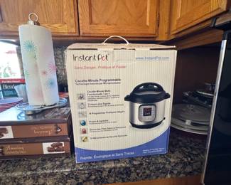 Instant Pot Duo Quart in Electric Pressure Cooker