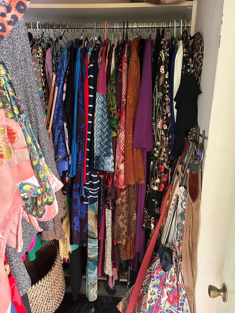 Beautiful Boho Art and Furniture. Lots of Southwest/Indigenous Paintings and prints. Furniture and Figurines. European Antiques, Unique Christmas Decor/Ornaments, Kitchenware, Salt & Pepper Shakers, Pots & Pans, Lamps, Patio Furniture, Potted Plants, Blankets/Linens, Decorative Throw Pillows, CDs, New Age Decor, Art Books, UFO Books, Glassware, Vases, Jewelry Boxes, Mirrors, Shelving Units, TVs, Tiger/Big Cat Decor, Wolf Decor, Angel Decor, Signed Artwork, Ocean decor, Greek inspired paintings, Rococo Tapestries, Light Fixtures (pendant lights), etc. LED recessed lighting, 70s Victorian Revival Wicker Furniture, Chinese Wood Vanity, The Rain Shower head, vacuums, fans, humidifiers. Toaster, air fryer, toaster oven, coffee maker, espresso machine. 