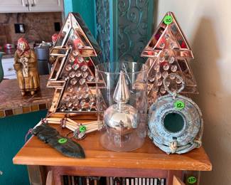 Beautiful Boho Art and Furniture. Lots of Southwest/Indigenous Paintings and prints. Furniture and Figurines. European Antiques, Unique Christmas Decor/Ornaments, Kitchenware, Salt & Pepper Shakers, Pots & Pans, Lamps, Patio Furniture, Potted Plants, Blankets/Linens, Decorative Throw Pillows, CDs, New Age Decor, Art Books, UFO Books, Glassware, Vases, Jewelry Boxes, Mirrors, Shelving Units, TVs, Tiger/Big Cat Decor, Wolf Decor, Angel Decor, Signed Artwork, Ocean decor, Greek inspired paintings, Rococo Tapestries, Light Fixtures (pendant lights), etc. LED recessed lighting, 70s Victorian Revival Wicker Furniture, Chinese Wood Vanity, The Rain Shower head, vacuums, fans, humidifiers. Toaster, air fryer, toaster oven, coffee maker, espresso machine. 