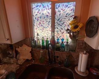 Beautiful Boho Art and Furniture. Lots of Southwest/Indigenous Paintings and prints. Furniture and Figurines. European Antiques, Unique Christmas Decor/Ornaments, Kitchenware, Salt & Pepper Shakers, Pots & Pans, Lamps, Patio Furniture, Potted Plants, Blankets/Linens, Decorative Throw Pillows, CDs, New Age Decor, Art Books, UFO Books, Glassware, Vases, Jewelry Boxes, Mirrors, Shelving Units, TVs, Tiger/Big Cat Decor, Wolf Decor, Angel Decor, Signed Artwork, Ocean decor, Greek inspired paintings, Rococo Tapestries, Light Fixtures (pendant lights), etc. LED recessed lighting, 70s Victorian Revival Wicker Furniture, Chinese Wood Vanity, The Rain Shower head, vacuums, fans, humidifiers. Toaster, air fryer, toaster oven, coffee maker, espresso machine. 