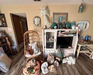 Beautiful Boho Art and Furniture. Lots of Southwest/Indigenous Paintings and prints. Furniture and Figurines. European Antiques, Unique Christmas Decor/Ornaments, Kitchenware, Salt & Pepper Shakers, Pots & Pans, Lamps, Patio Furniture, Potted Plants, Blankets/Linens, Decorative Throw Pillows, CDs, New Age Decor, Art Books, UFO Books, Glassware, Vases, Jewelry Boxes, Mirrors, Shelving Units, TVs, Tiger/Big Cat Decor, Wolf Decor, Angel Decor, Signed Artwork, Ocean decor, Greek inspired paintings, Rococo Tapestries, Light Fixtures (pendant lights), etc. LED recessed lighting, 70s Victorian Revival Wicker Furniture, Chinese Wood Vanity, The Rain Shower head, vacuums, fans, humidifiers. Toaster, air fryer, toaster oven, coffee maker, espresso machine. 