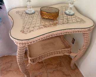 Beautiful Boho Art and Furniture. Lots of Southwest/Indigenous Paintings and prints. Furniture and Figurines. European Antiques, Unique Christmas Decor/Ornaments, Kitchenware, Salt & Pepper Shakers, Pots & Pans, Lamps, Patio Furniture, Potted Plants, Blankets/Linens, Decorative Throw Pillows, CDs, New Age Decor, Art Books, UFO Books, Glassware, Vases, Jewelry Boxes, Mirrors, Shelving Units, TVs, Tiger/Big Cat Decor, Wolf Decor, Angel Decor, Signed Artwork, Ocean decor, Greek inspired paintings, Rococo Tapestries, Light Fixtures (pendant lights), etc. LED recessed lighting, 70s Victorian Revival Wicker Furniture, Chinese Wood Vanity, The Rain Shower head, vacuums, fans, humidifiers. Toaster, air fryer, toaster oven, coffee maker, espresso machine. 