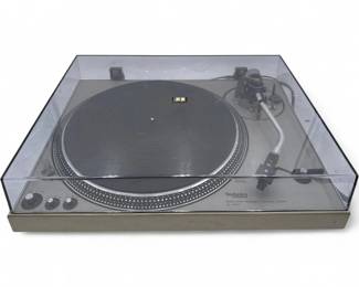 Vintage Technics SL1700 Direct Drive Turntable