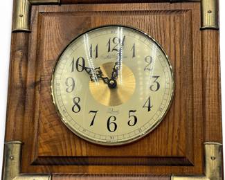 Vintage New Haven Quartz Wall Clock