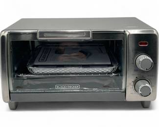 BlackDecker Crisp N Bake Air Fry Toaster Oven, model TO1787SS.