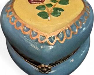 Vintage HeartShaped Ceramic Trinket Box