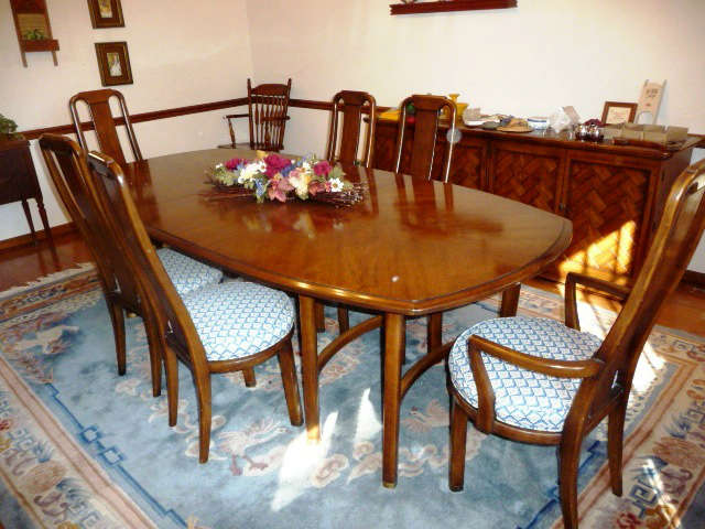 Henredon Table