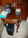Hammary end table