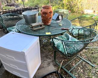 WROUGHT IRON PATIO SET