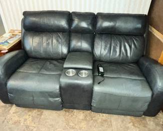 LEATHER, POWER MOTION GROUP! DUAL RECLINER
