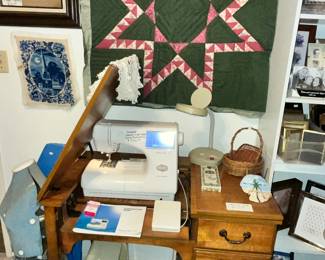 JANOME MEMORY CRAFT 9000 SEWING / EMBROIDERY MACHINE