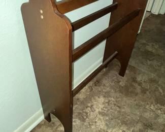 QUILT RACK