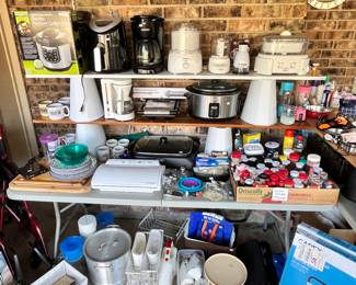 MORE KITCHEN APPLIANCES