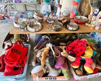 LOTS OF DOGGIE ITEMS