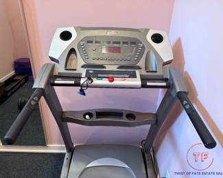 SPIRIT XT385 Treadmill