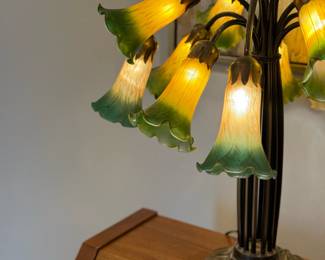 Tiffany Style Lily Pad Lamp with Tulip Shades