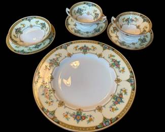 Minton Eloise Bone China 8 Place Settings