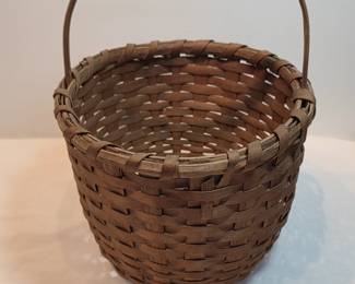 Shaker Village Handbasket
