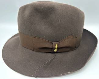 Vintage Borsalino Fedora Italian Felt Hat With Box, Size 7, Appears Unused
Lot #: 31